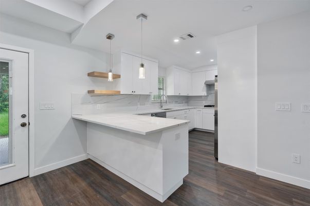 Interior, Kitchen, Pendant Lights, Recessed Lighting, Wood Texture Flooring