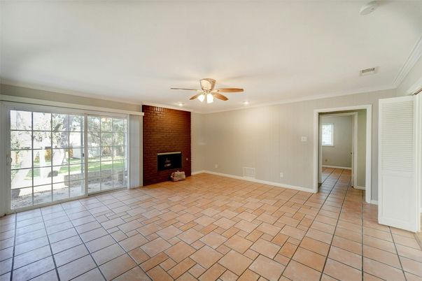 Empty room, Fireplace, Interior, Recessed Lighting