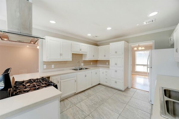 Interior, Kitchen, Recessed Lighting