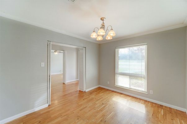 Chandelier, Empty room, Interior, Wood Texture Flooring