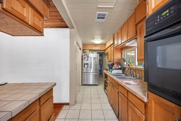 Interior, Kitchen, Tile Countertops