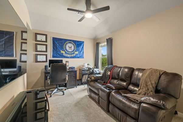 Home Office, Interior