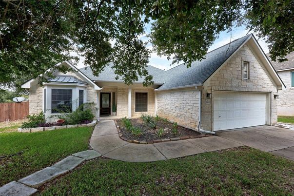 Attached, Exterior, Facade, Brick Traditional