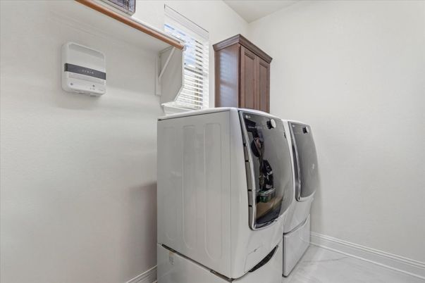Interior, Washer