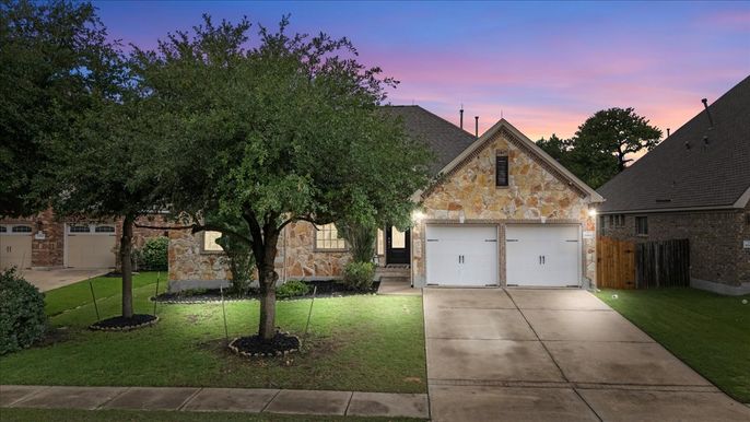 Attached, Exterior, Facade, Brick Traditional