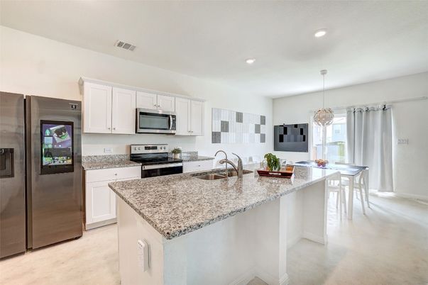Dining room, Interior, Kitchen, Pendant Lights, Recessed Lighting, Stainless Steel Appliances