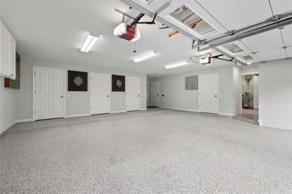 Garage, Interior