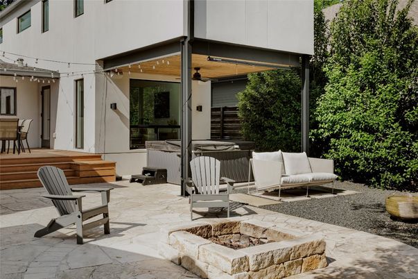 Exterior, Hot Tub