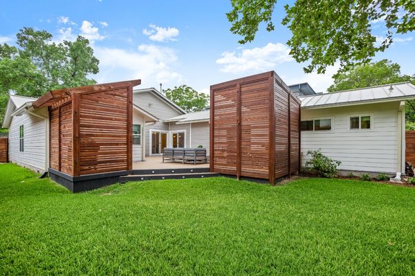 Backyard, Exterior