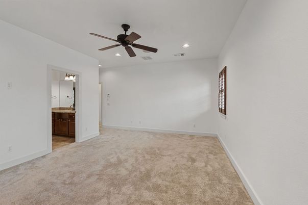 Bathroom, Empty room, Interior, Recessed Lighting