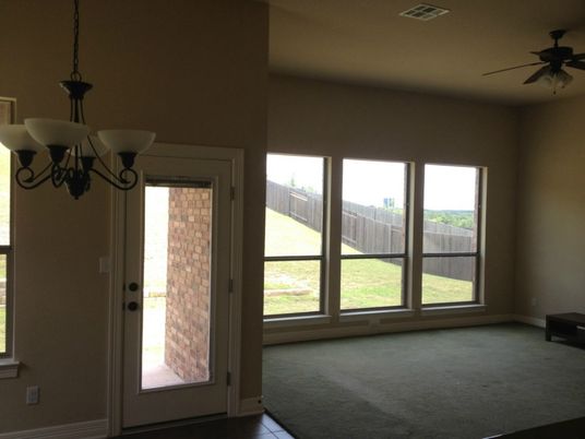 Empty room, Interior, Pendant Lights