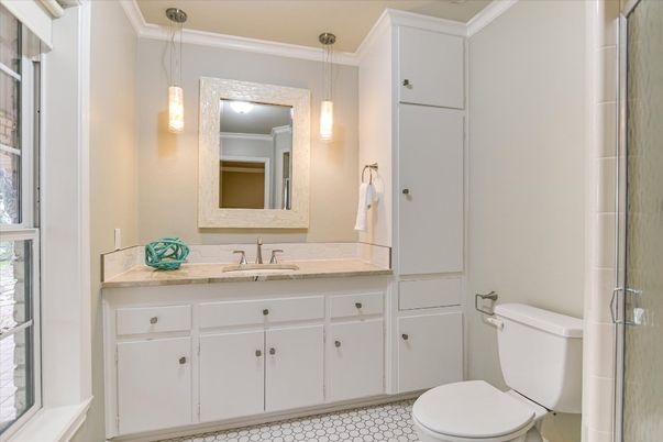 Bathroom, Interior, Pendant Lights