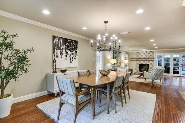 Chandelier, Dining room, Fireplace, Interior, Living room, Recessed Lighting, Wood Texture Flooring