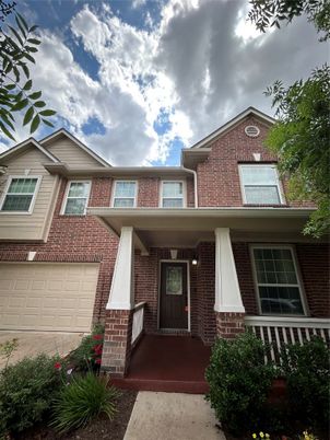Attached, Exterior, Facade, Brick Facade, Rowhouse
