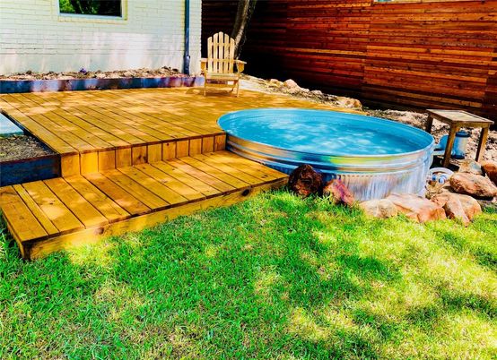 Exterior, Pool