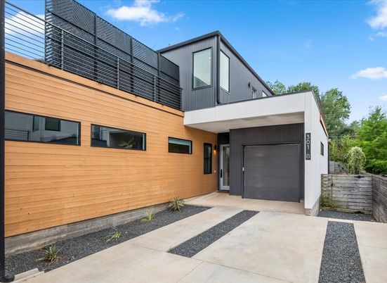 Attached, Exterior, Facade, Modern