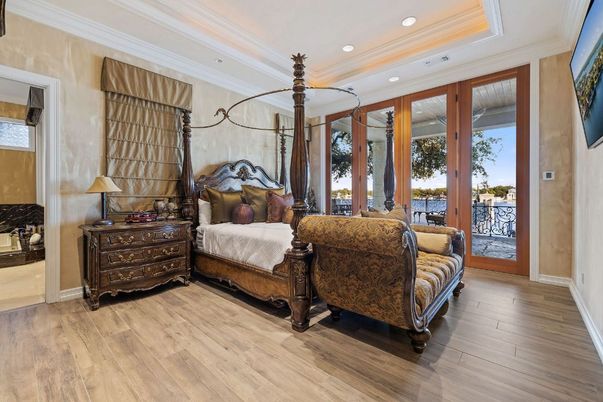 Bedroom, Interior, Recessed Lighting, Water, Wood Texture Flooring