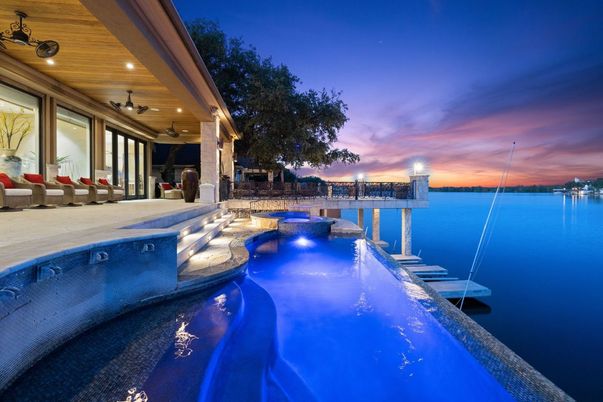 Exterior, Hot Tub, Pool, Water