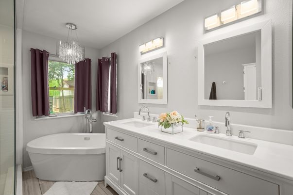 Bathroom, Chandelier, Dual Sink Vanities, Free Standing Baths, Interior, Pendant Lights