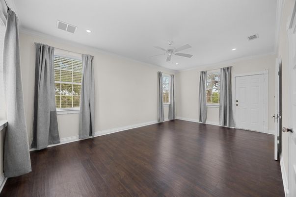 Empty room, Interior, Recessed Lighting, Wood Texture Flooring