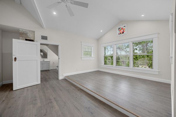 Empty room, Interior, Recessed Lighting, Wood Texture Flooring