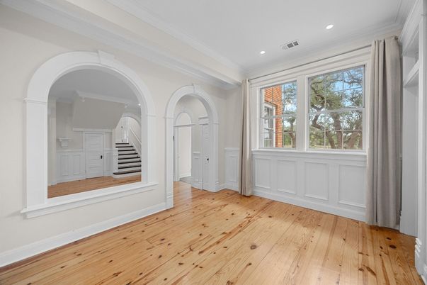 Empty room, Interior, Recessed Lighting, Wood Texture Flooring
