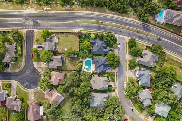 Exterior, Drone