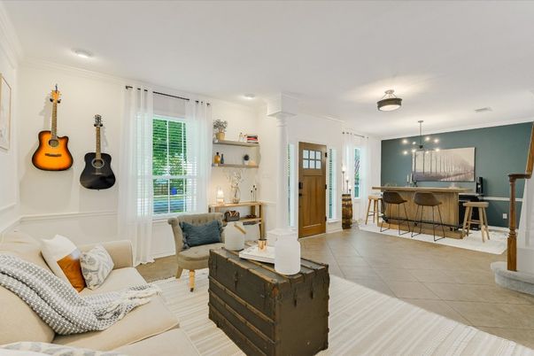 Interior, Living room, Pendant Lights, Recessed Lighting