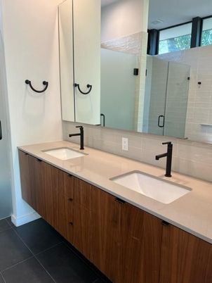 Bathroom, Dual Sink Vanities, Interior