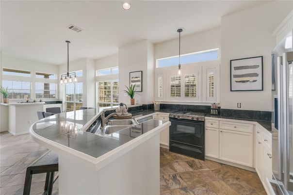 Chandelier, Dining room, Interior, Kitchen, Pendant Lights, Recessed Lighting, Wood Texture Flooring