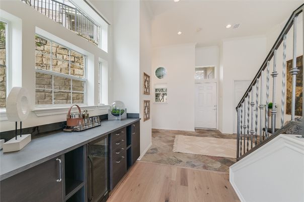 Interior, Recessed Lighting, Wood Texture Flooring