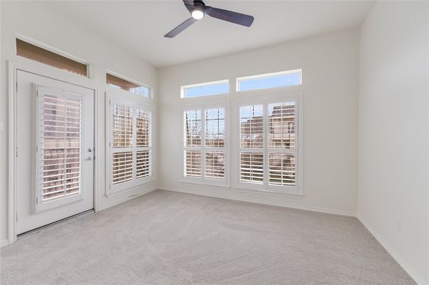 Empty room, Interior