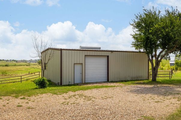 Detached Garage, Exterior
