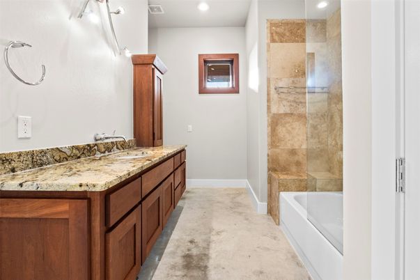 Bathroom, Interior, Recessed Lighting
