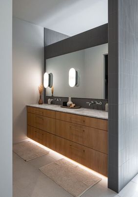 Bathroom, Dual Sink Vanities, Interior