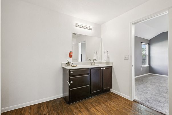 DE Listing image placeholder