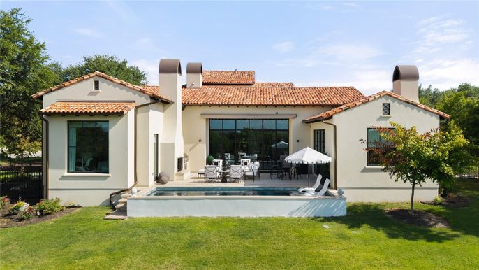 Backyard, Exterior, Pool