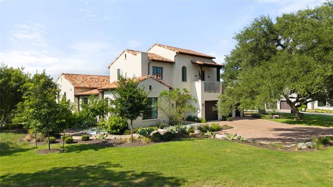 Backyard, Exterior, Facade, Spanish Mediterranean