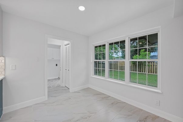 Empty room, Interior, Marble, Recessed Lighting
