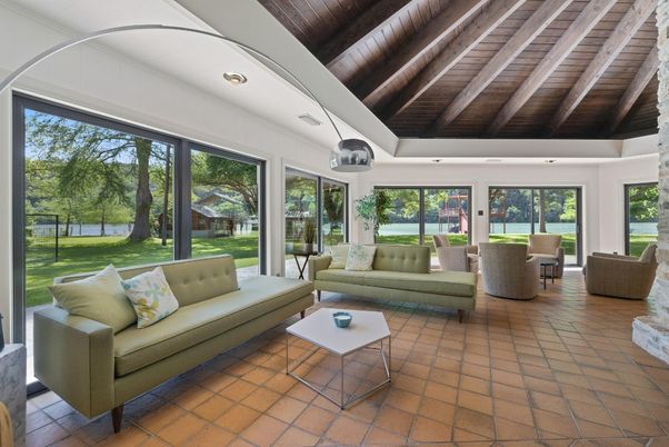 Interior, Living room, Recessed Lighting, Sun Room, Wooden Beams, Wooden Ceilings