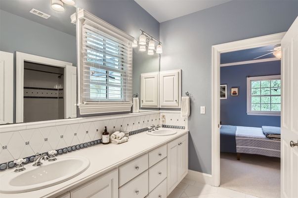 Bathroom, Bedroom, Dual Sink Vanities, Interior