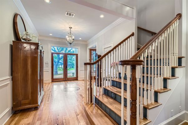 Chandelier, Interior, Recessed Lighting, Wood Texture Flooring