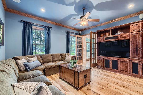 Interior, Living room, Recessed Lighting, Wood Texture Flooring