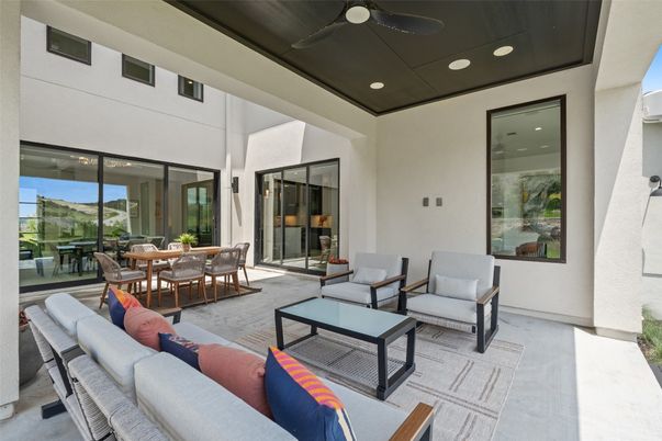 Dining room, Exterior