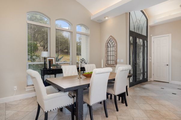 Dining room, Interior, Recessed Lighting