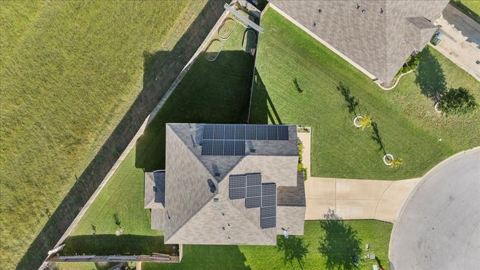 Exterior, Drone