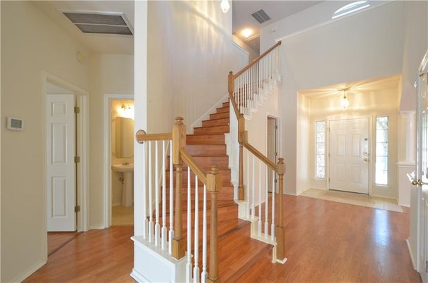 Interior, Recessed Lighting, Wood Texture Flooring