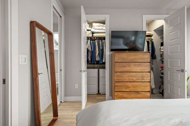 Interior, Walk-in Closets, Wood Texture Flooring