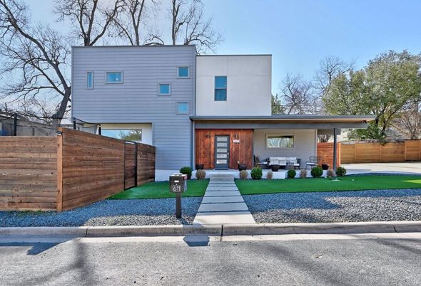 Attached, Exterior, Facade, Modern