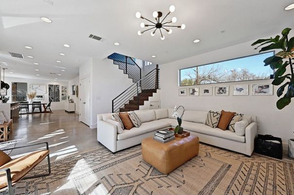 Dining room, Interior, Living room, Pendant Lights, Recessed Lighting
